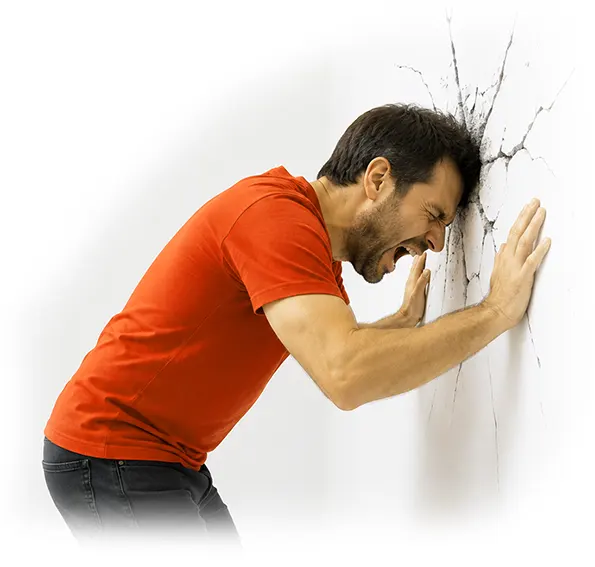 Head against the wall due to cluster headaches